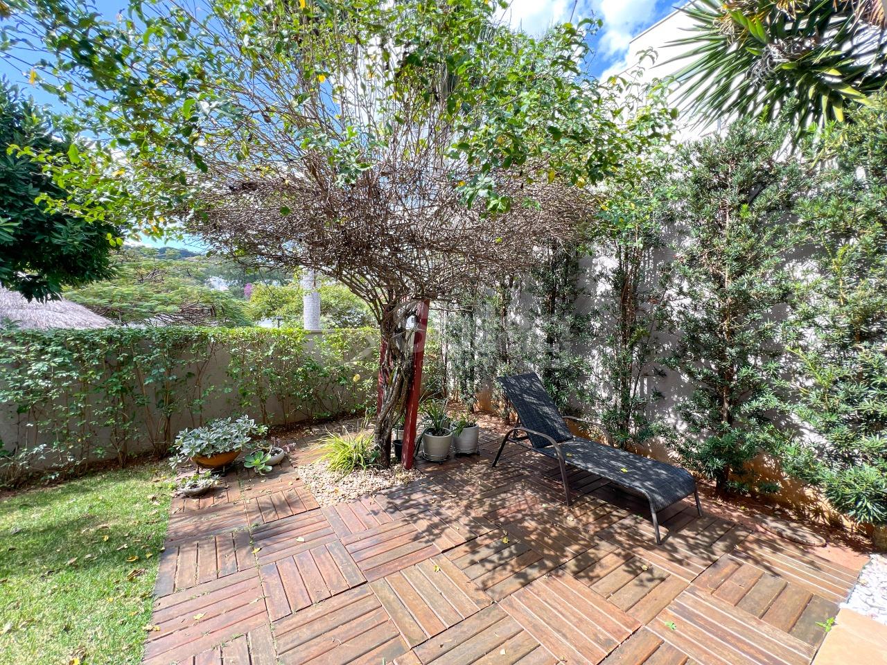 Casa em condomínio à venda no Condomínio Jardim das Palmeiras: 