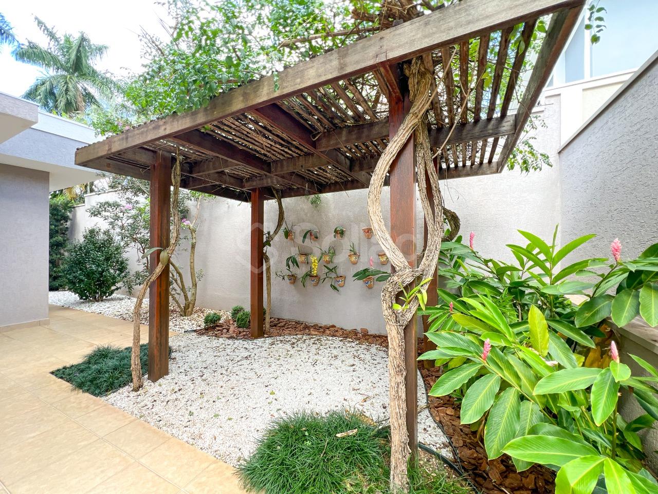 Casa em condomínio à venda no Condomínio Jardim das Palmeiras: 