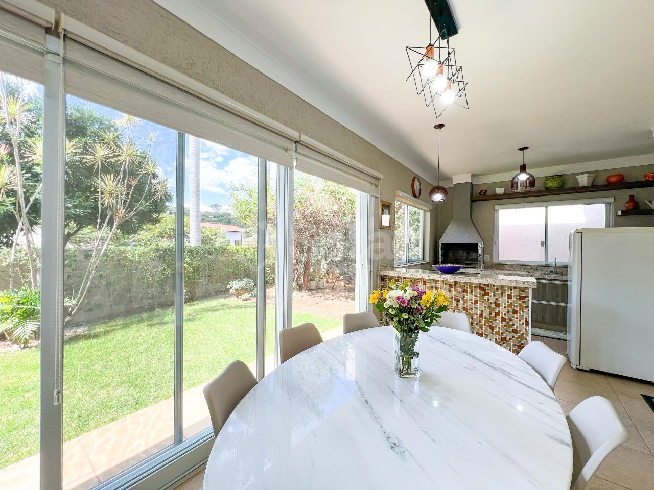 Casa em condomínio à venda no Condomínio Jardim das Palmeiras: 