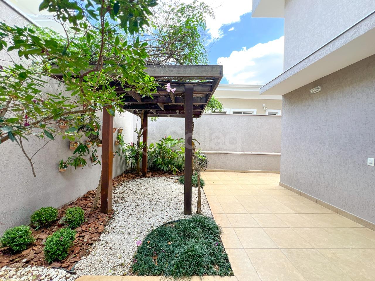 Casa em condomínio à venda no Condomínio Jardim das Palmeiras: 