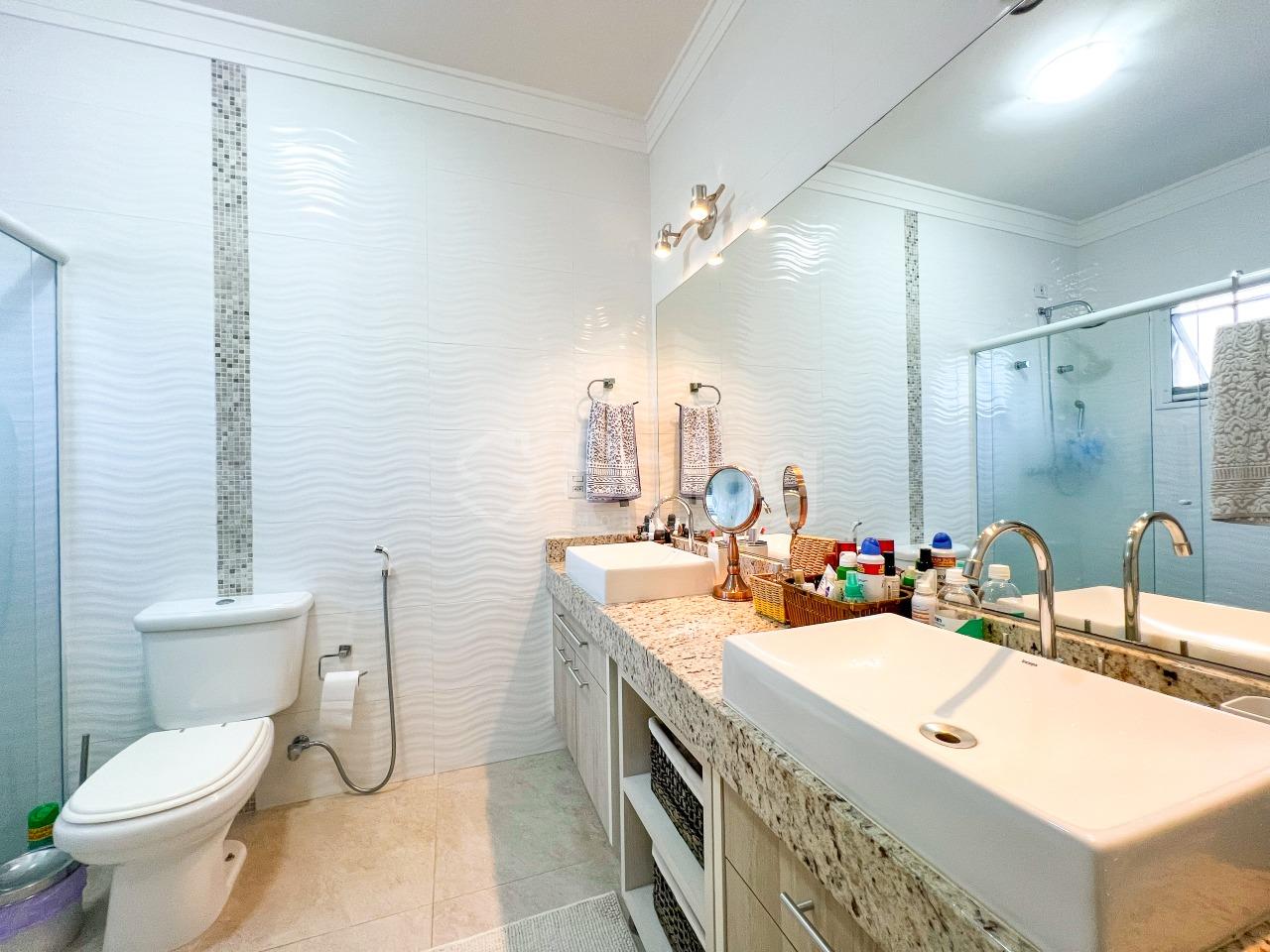 Casa em condomínio à venda no Condomínio Jardim das Palmeiras: 