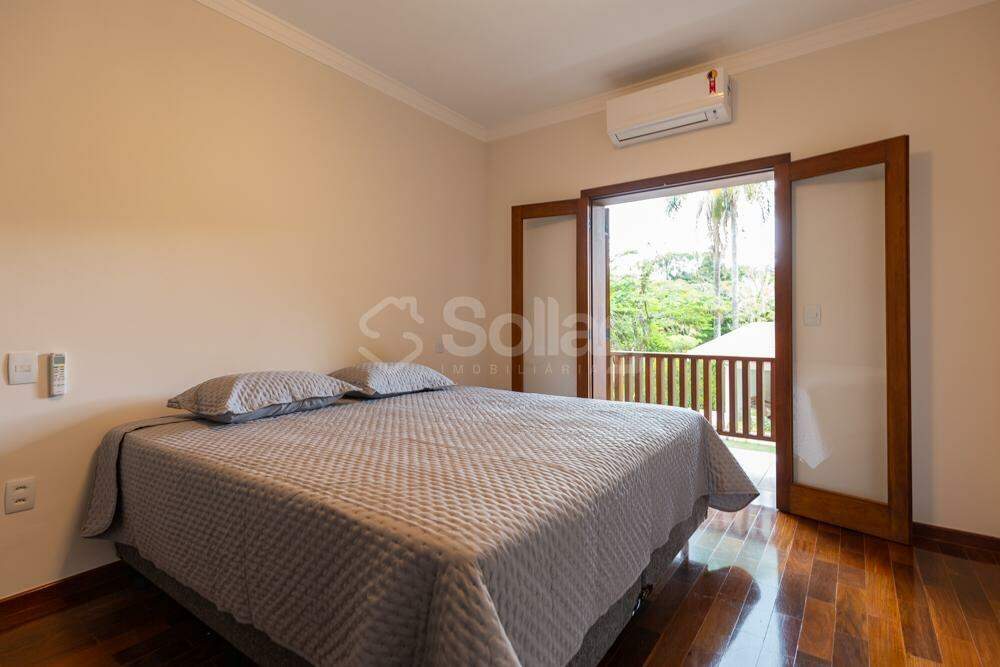 Casa em condomínio à venda no Condomínio Vale da Santa Fé: 