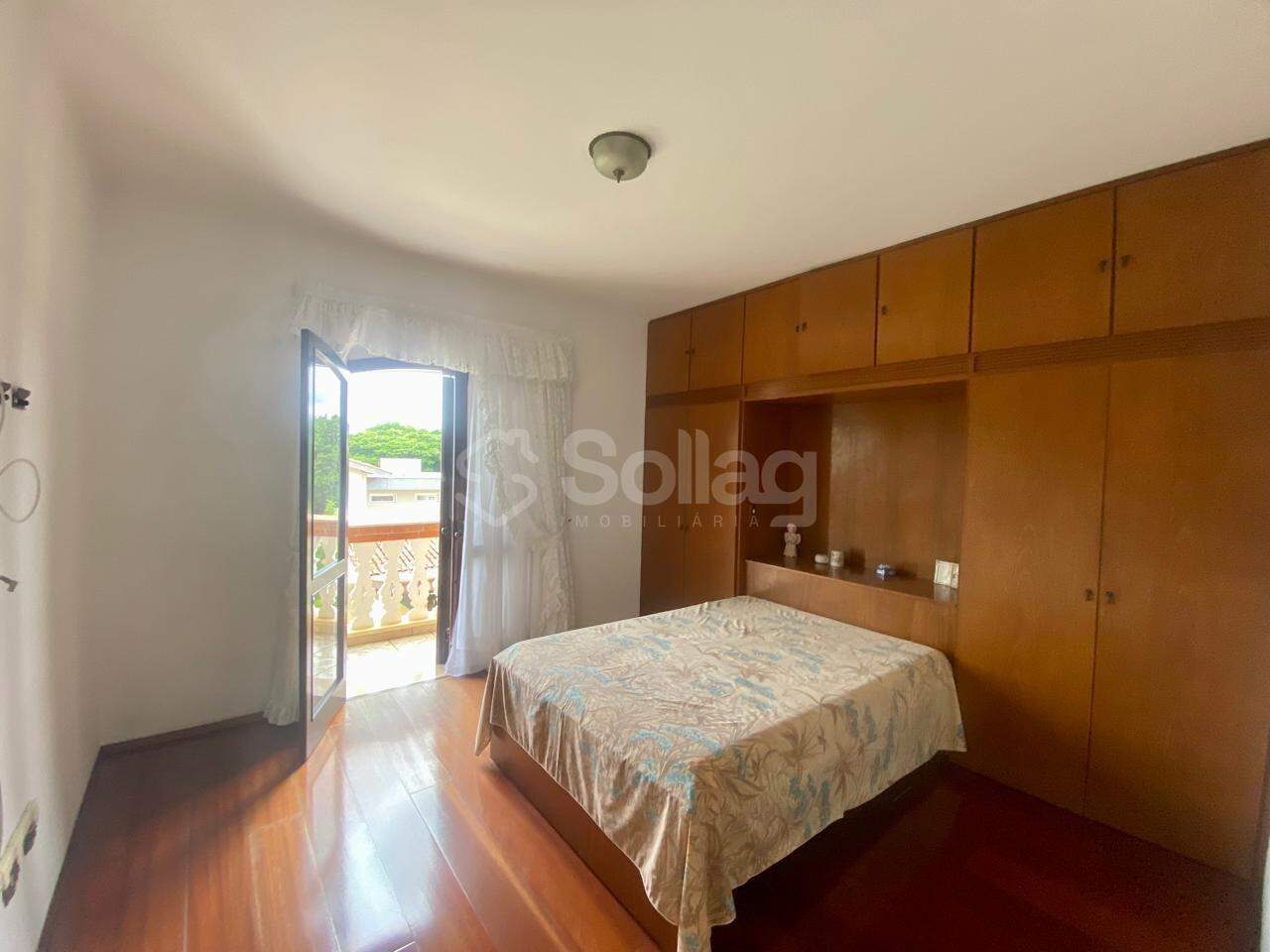 Casa à venda no Centro: 