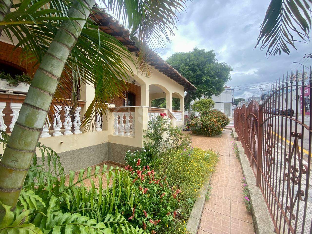 Casa à venda no Centro: 