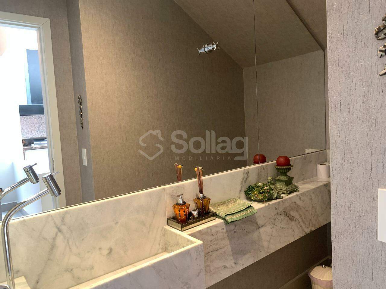 Casa em condomínio à venda no Condomínio Quinta das Parreiras: