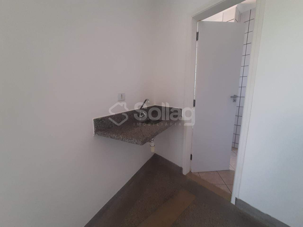 Sala para aluguel no Centro: 