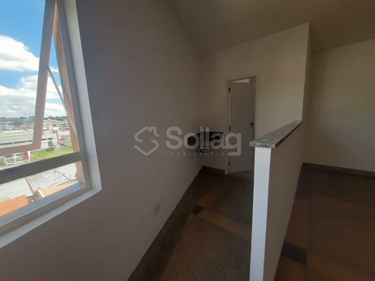 Sala para aluguel no Centro: 
