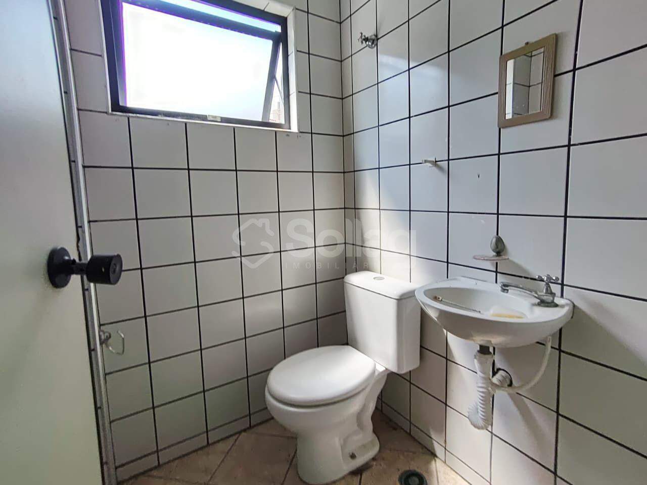 Sala para aluguel no Centro: 