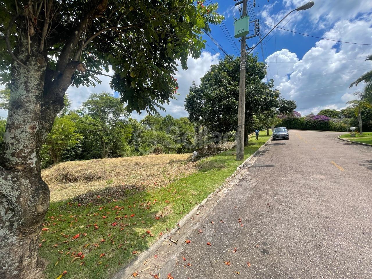 Terreno em condomínio à venda no Condomínio Bosque das Araras: 