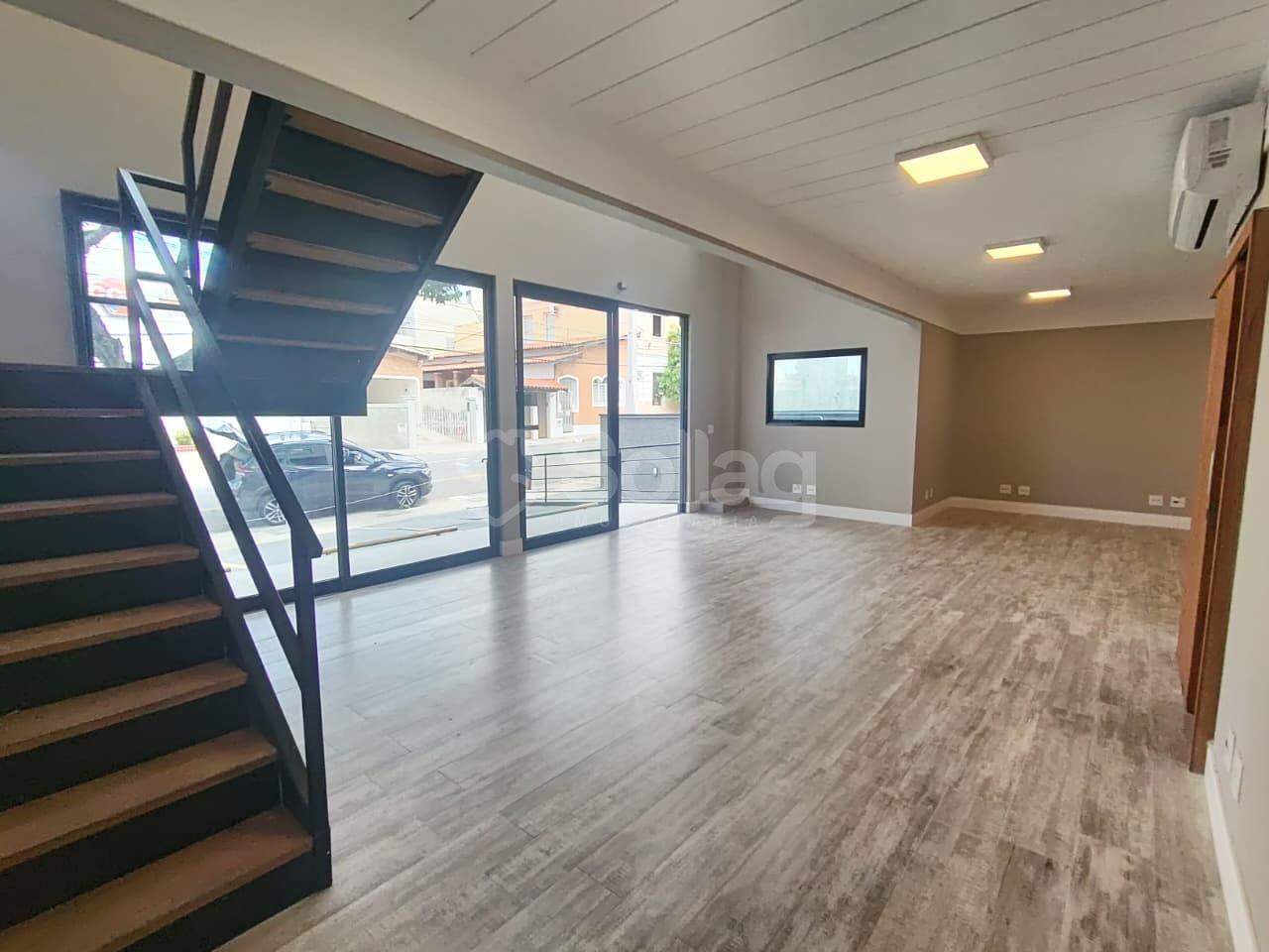 Sala para aluguel no Centro: 