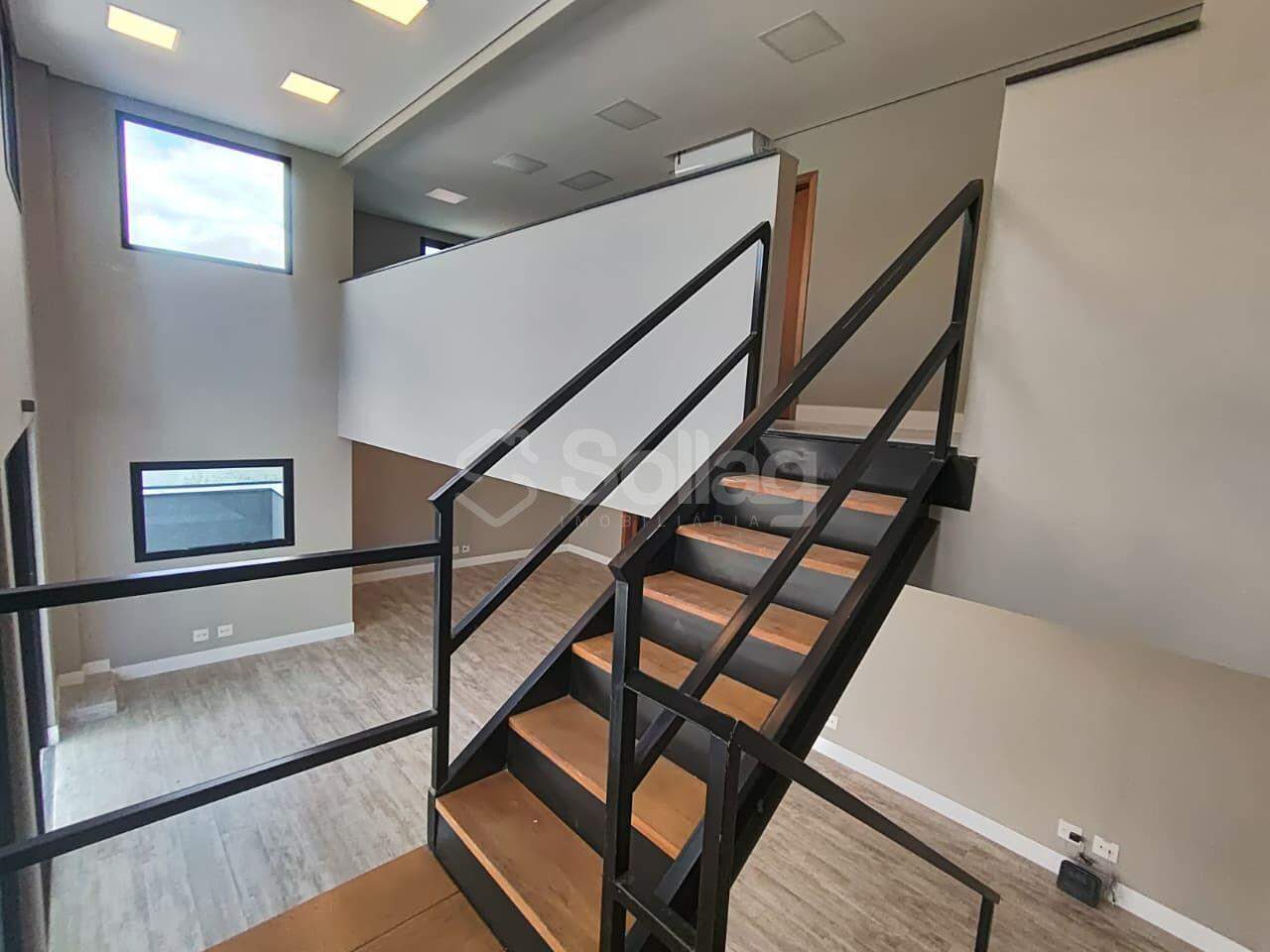 Sala para aluguel no Centro: 