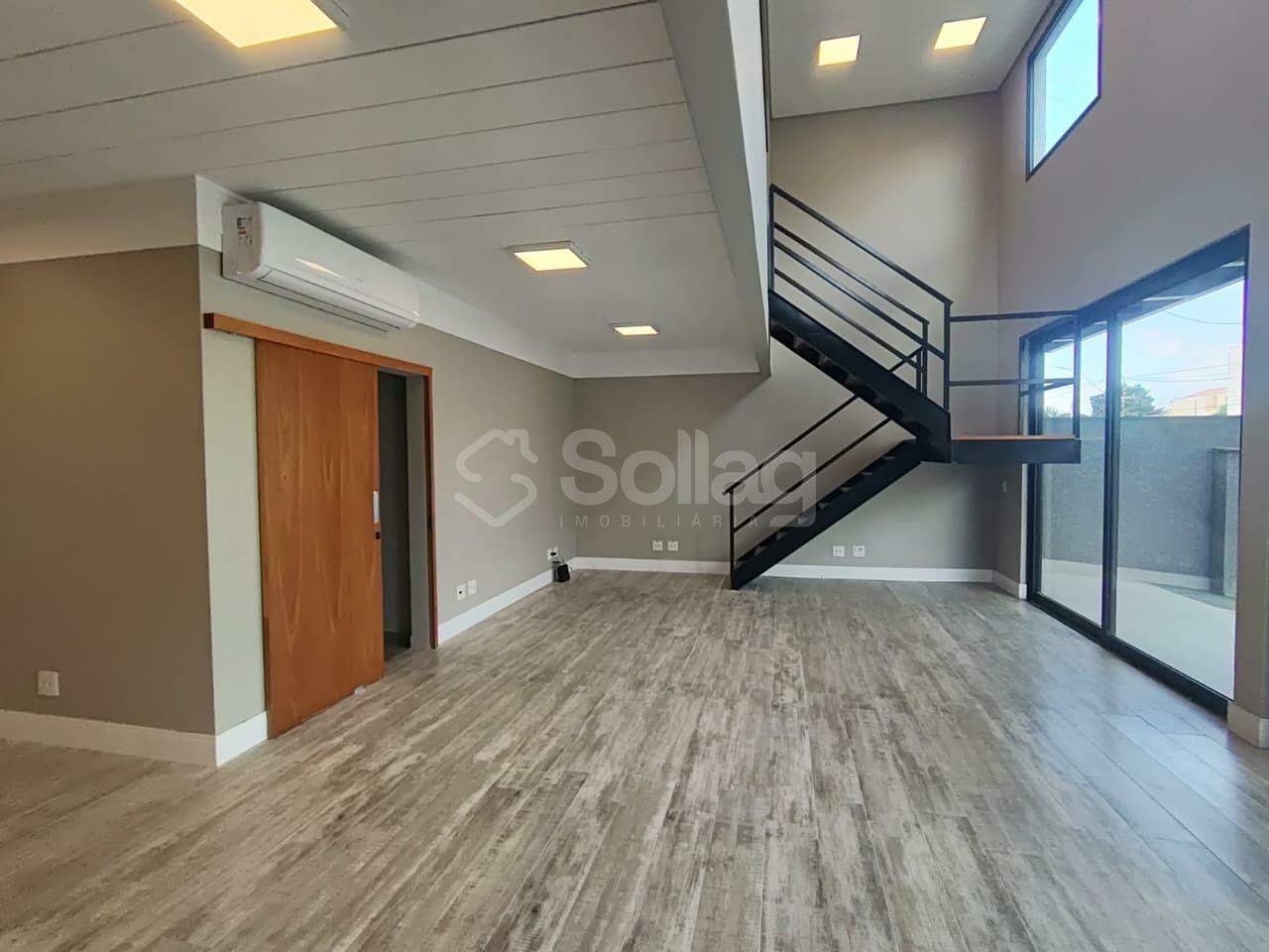 Sala para aluguel no Centro: 