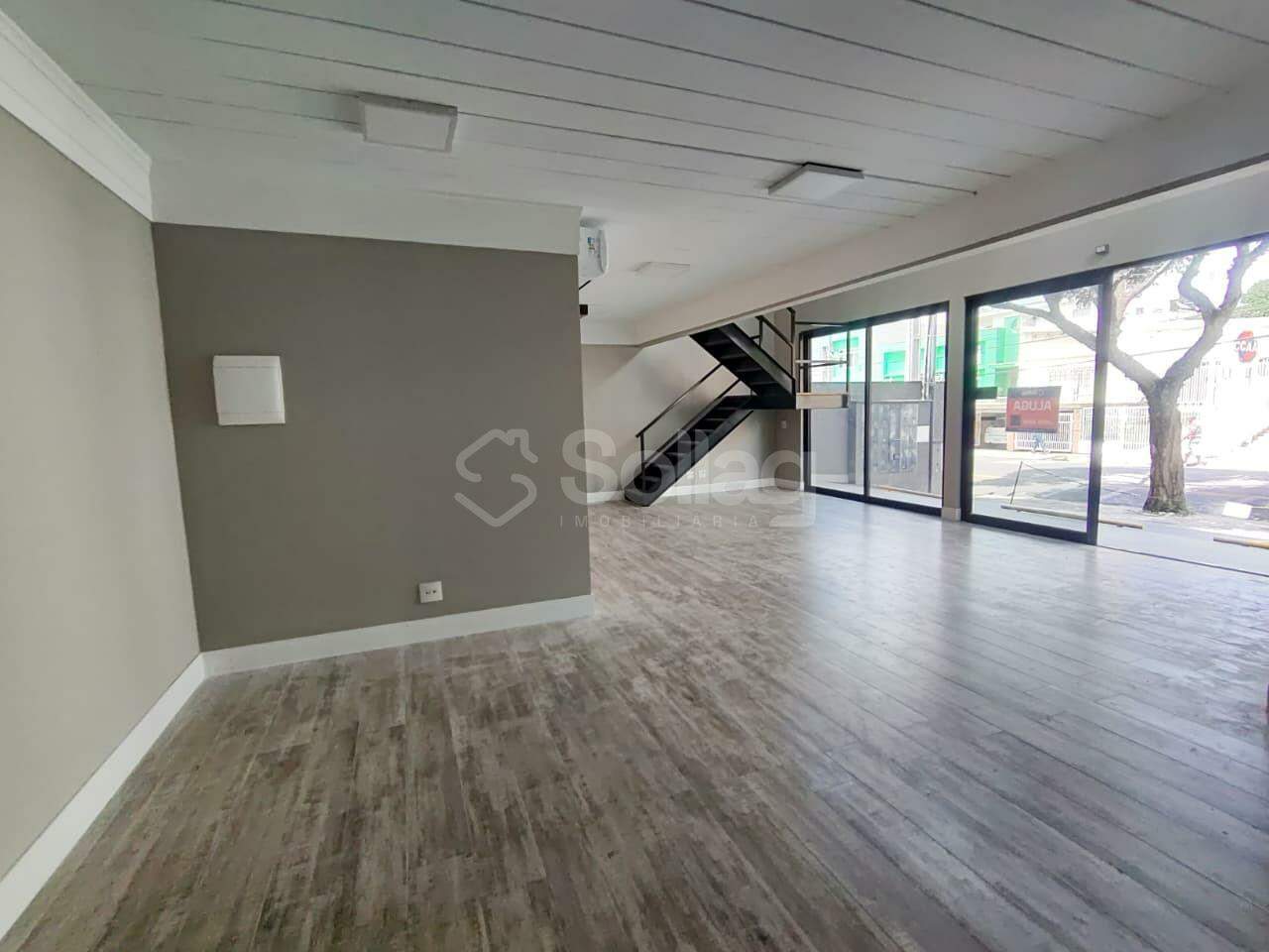 Sala para aluguel no Centro: 