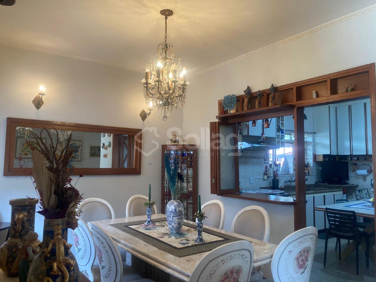 Casa em condomínio à venda no Condomínio Estância Marambaia: