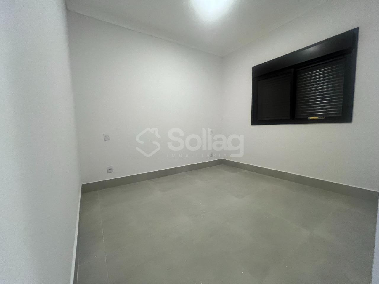 Casa à venda no Jardim das Videiras: 