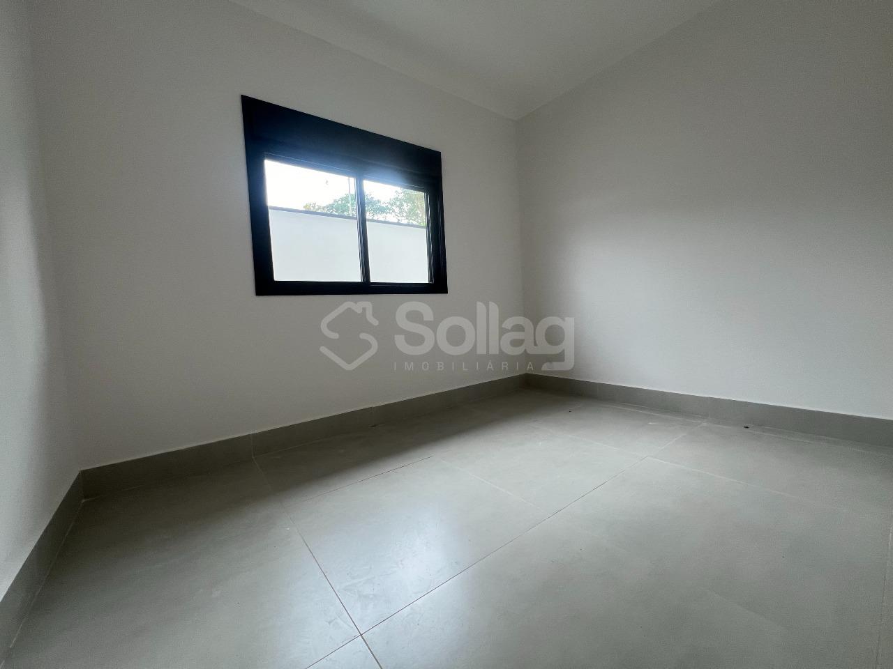 Casa à venda no Jardim das Videiras: 