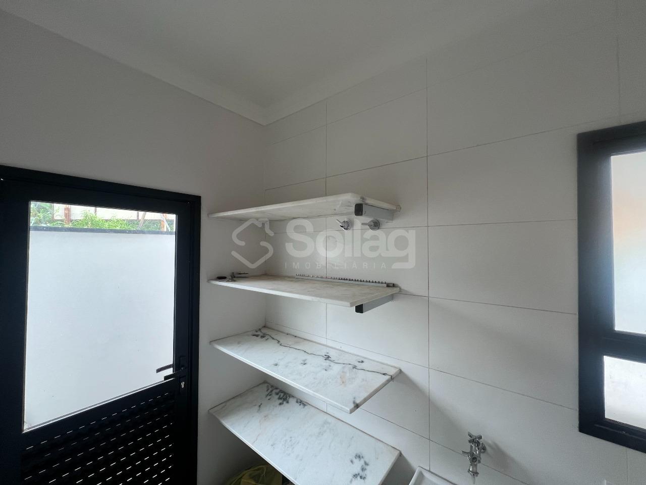 Casa à venda no Jardim das Videiras: 