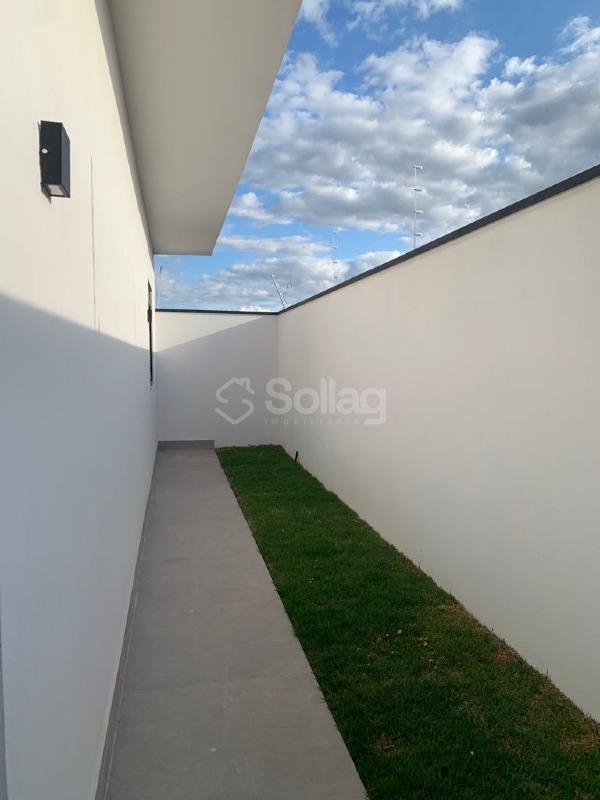 Casa à venda no Jardim das Videiras: 