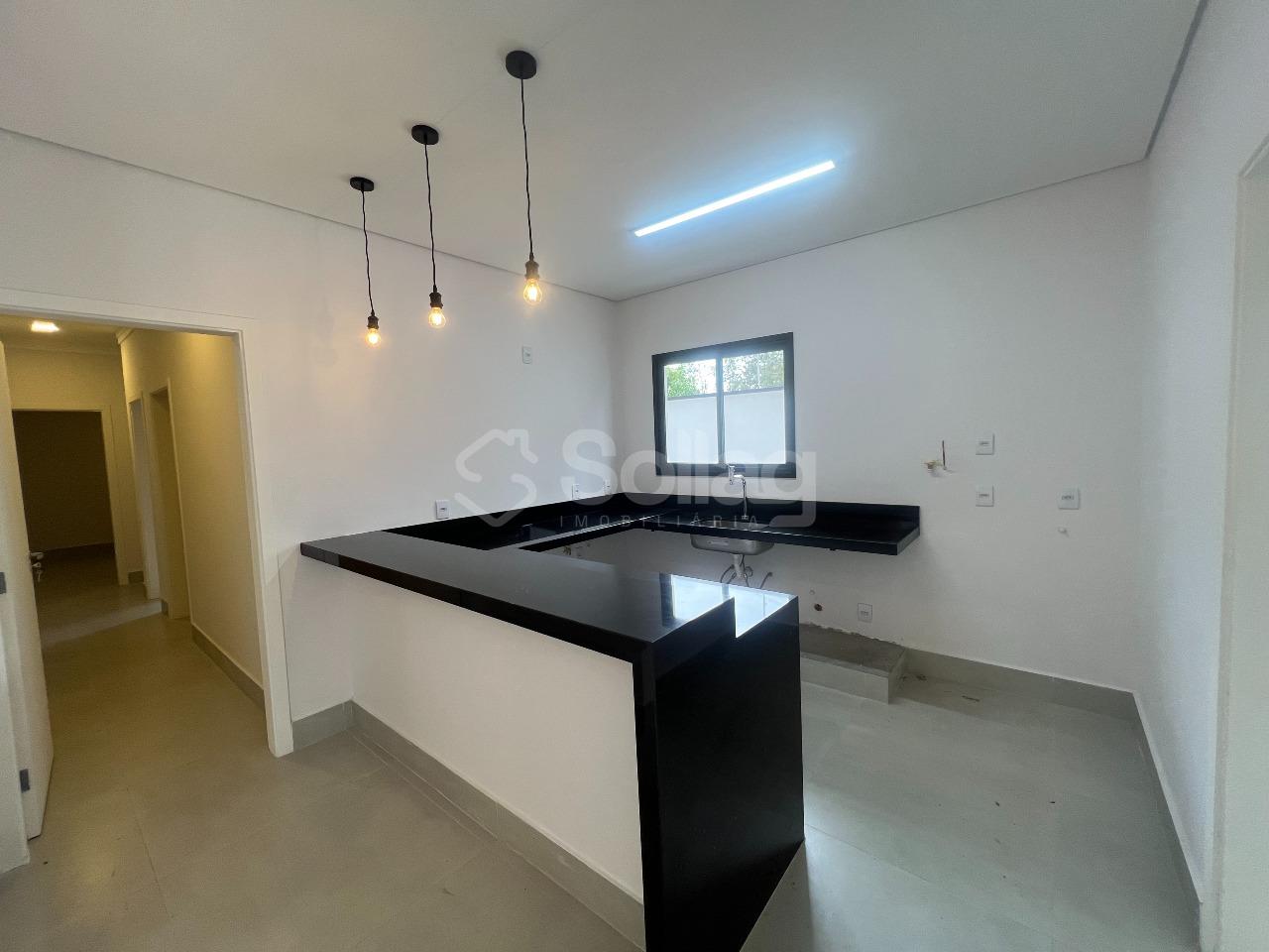 Casa à venda no Jardim das Videiras: 