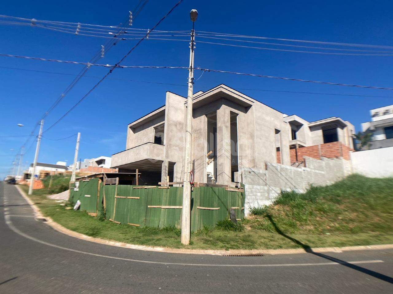 Casa em condomínio à venda no Residencial Bosque da Mata: