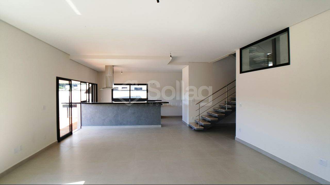 Casa em condomínio à venda no Condomínio Reserva Santa Isabel I: 