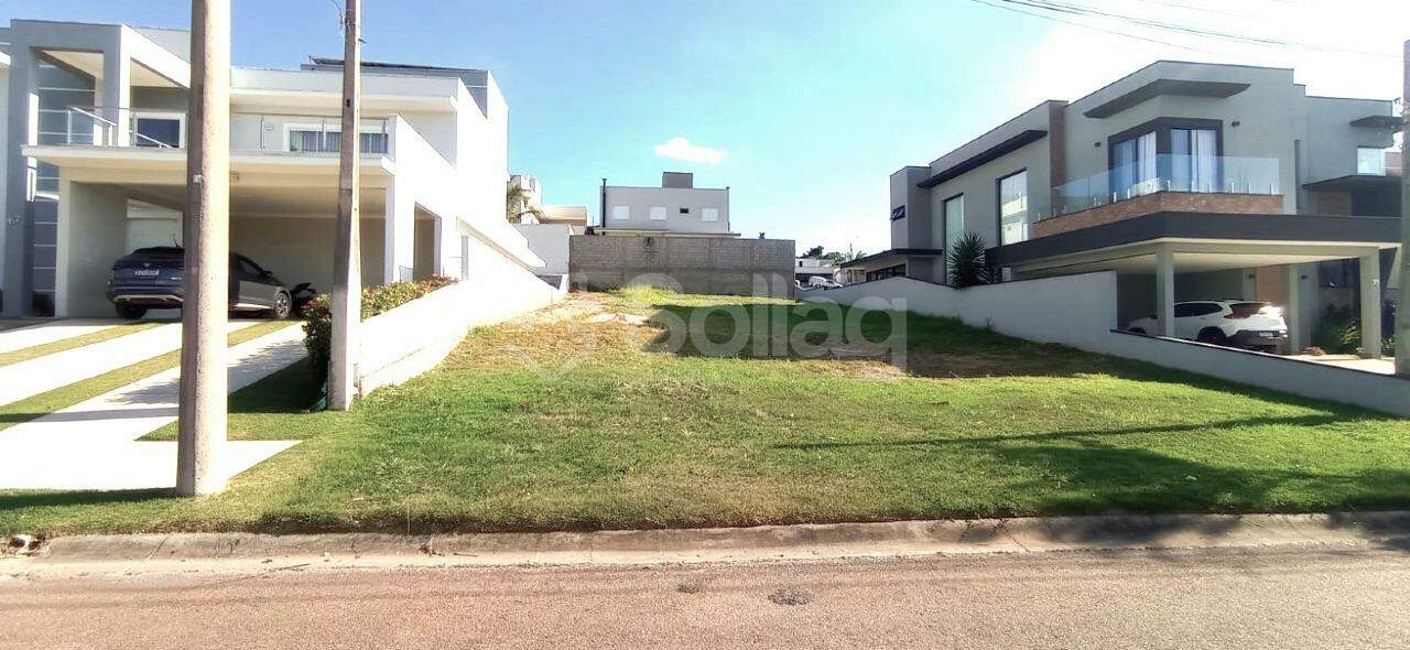 Terreno em condomínio à venda no Santa Isabel:
