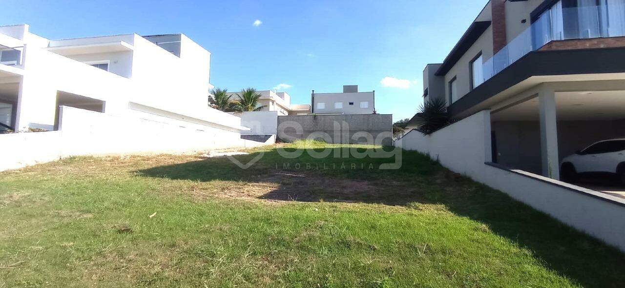 Terreno em condomínio à venda no Santa Isabel: