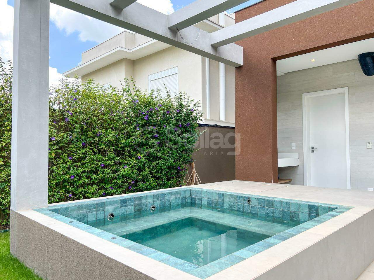 Casa em condomínio à venda no Pinheiro: