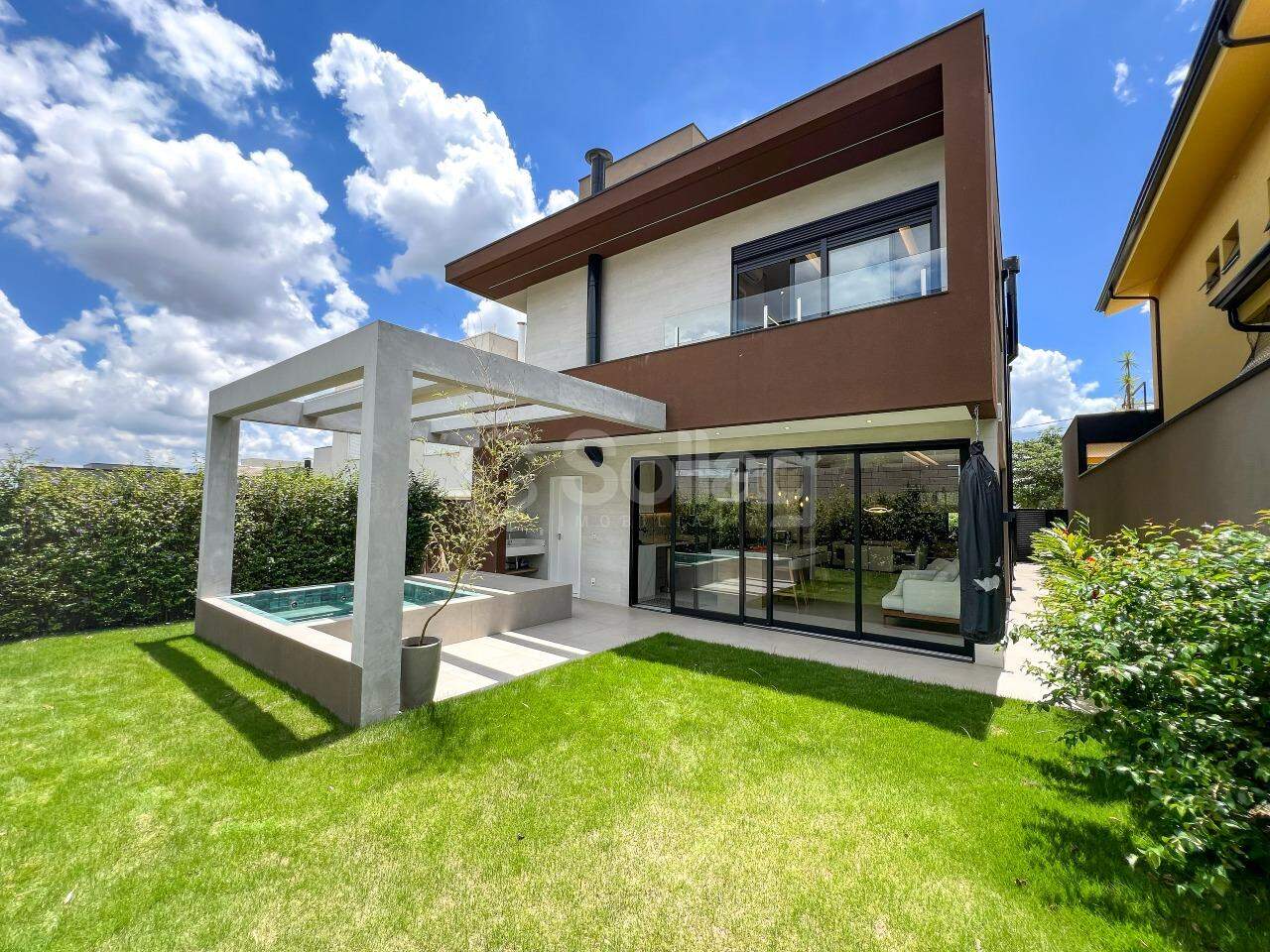 Casa em condomínio à venda no Pinheiro: