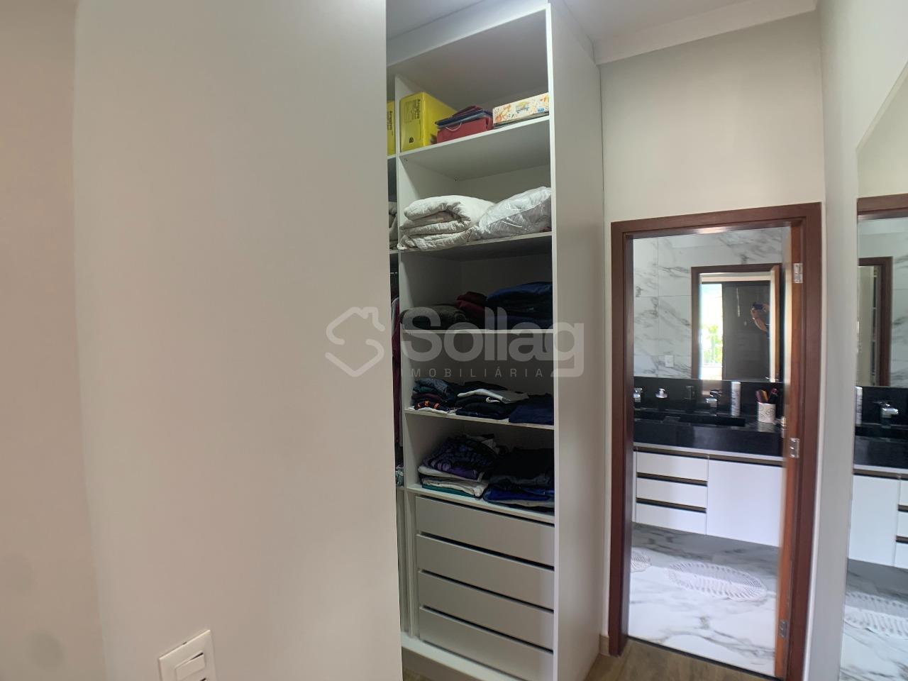 Casa em condomínio à venda no Condomínio Villa do Sol: 