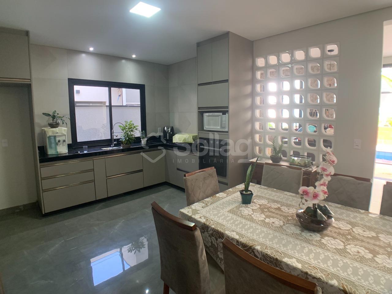 Casa em condomínio à venda no Condomínio Villa do Sol: 