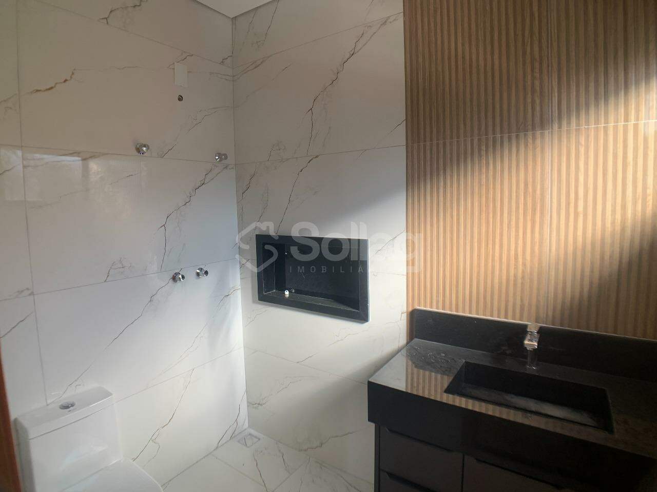 Casa em condomínio à venda no Condomínio Villa do Sol: 