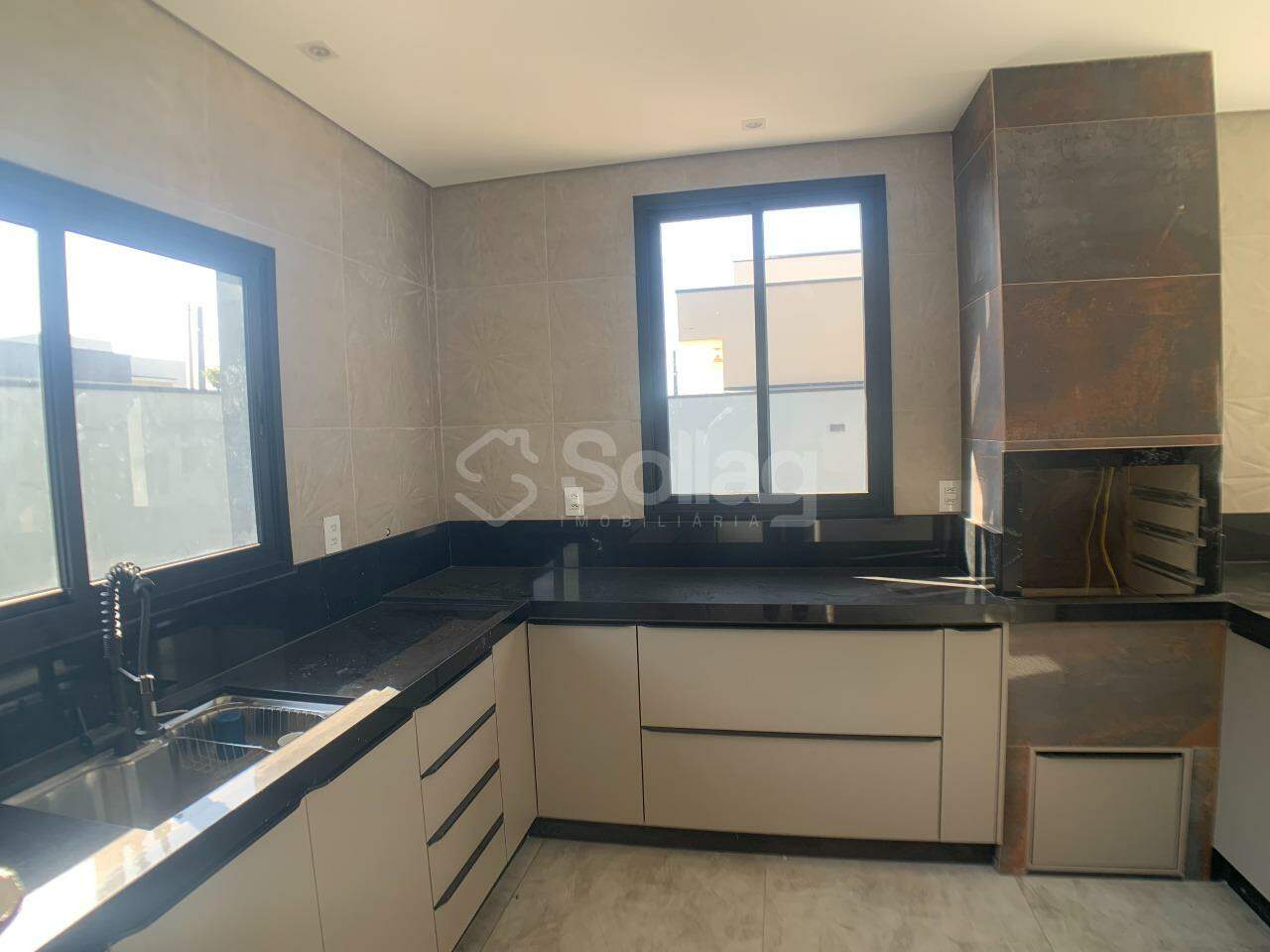 Casa em condomínio à venda no Condomínio Villa do Sol: 