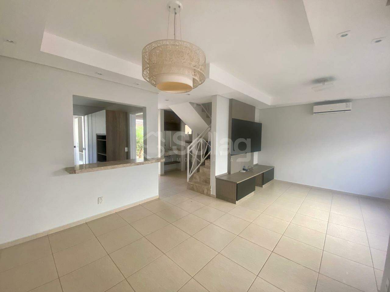 Casa em condomínio para aluguel no Pinheirinho: