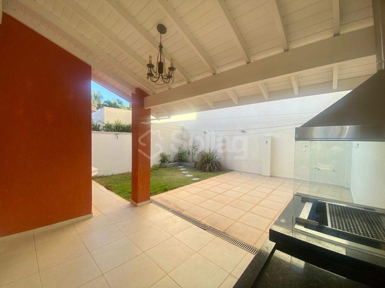 Casa em condomínio para aluguel no Pinheirinho: