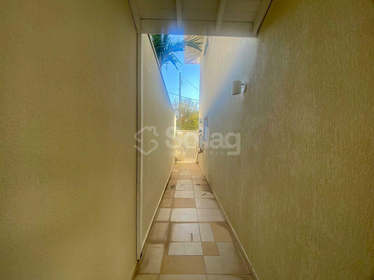 Casa em condomínio para aluguel no Pinheirinho: