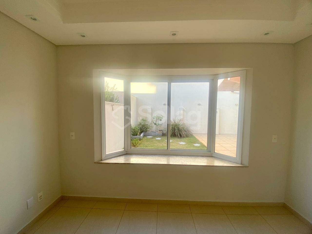 Casa em condomínio para aluguel no Pinheirinho:
