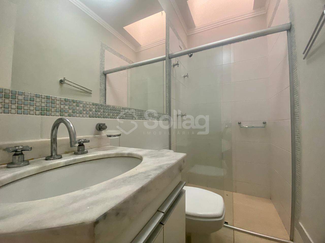 Casa em condomínio para aluguel no Pinheirinho: