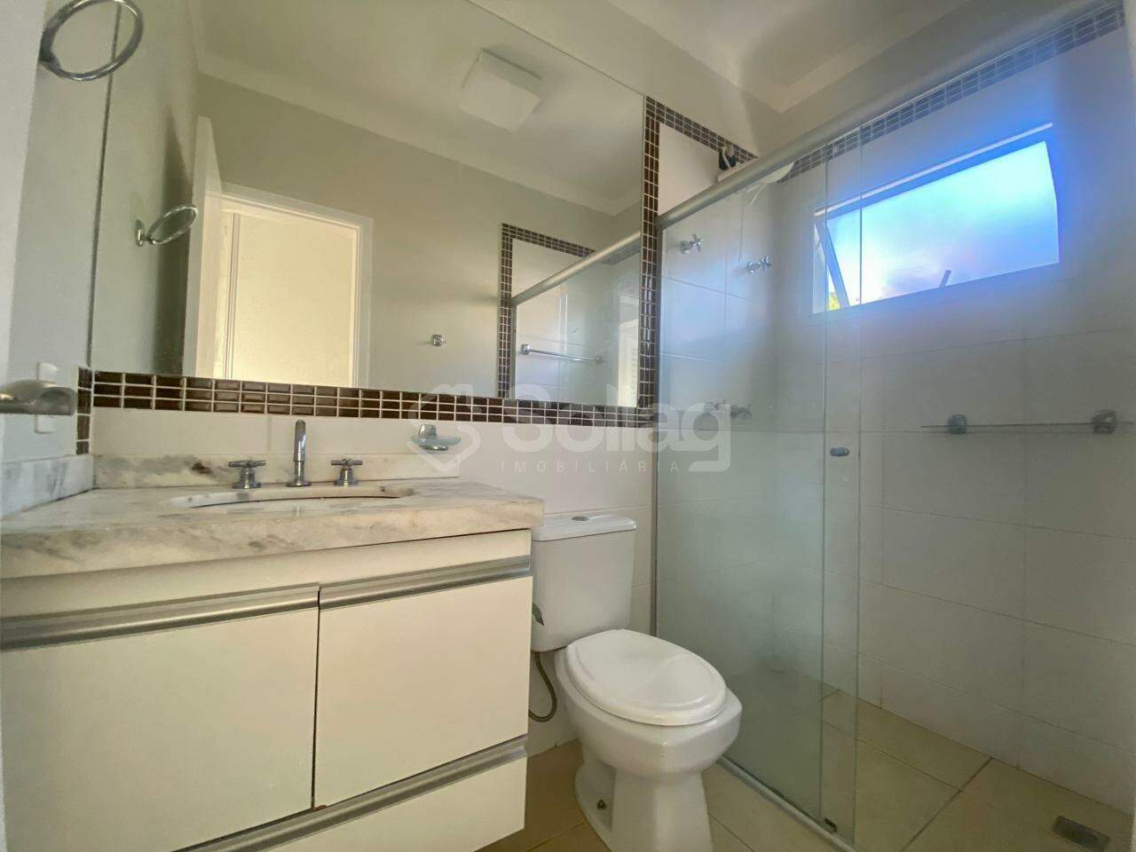 Casa em condomínio para aluguel no Pinheirinho: