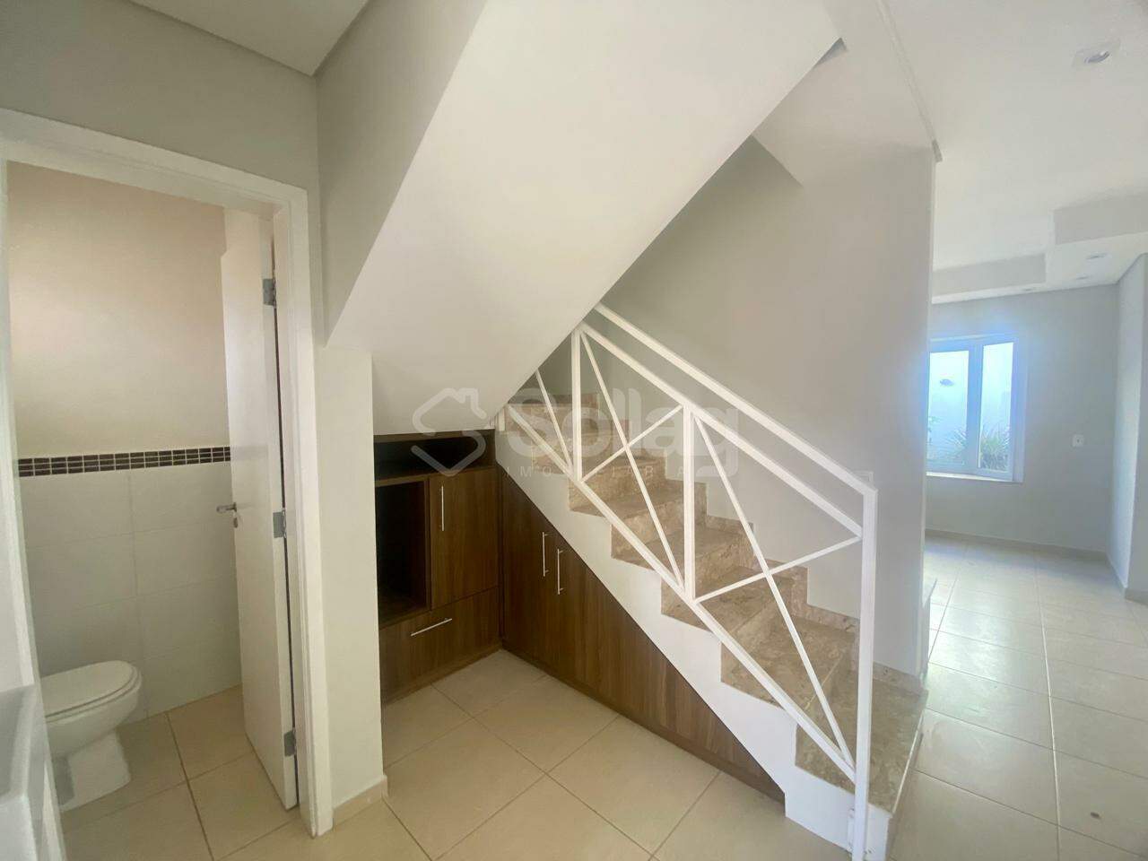 Casa em condomínio para aluguel no Pinheirinho: