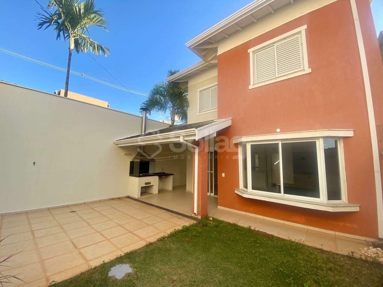 Casa em condomínio para aluguel no Pinheirinho: