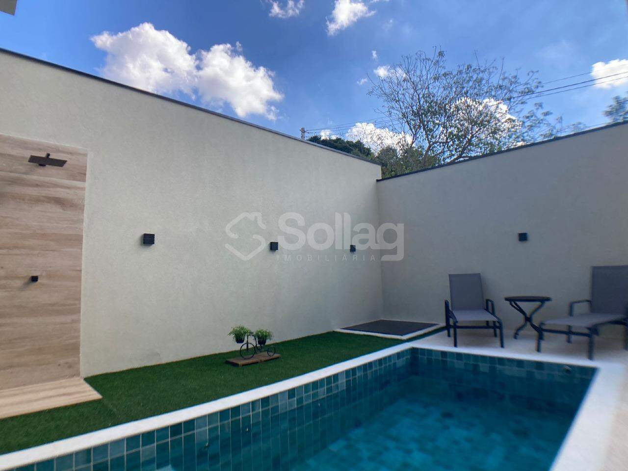 Casa à venda no Pinheirinho: 