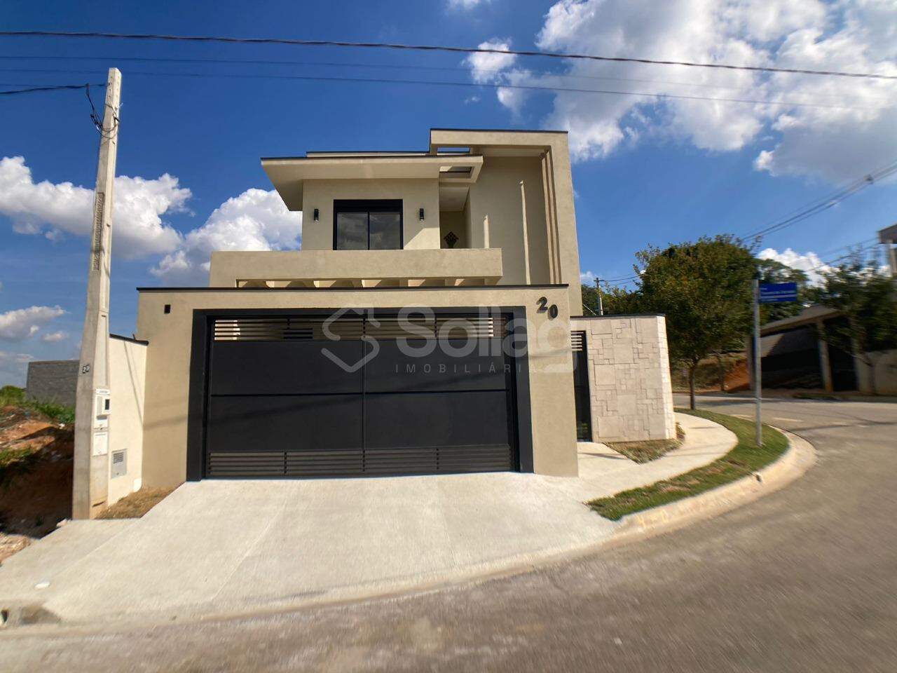 Casa à venda no Pinheirinho: 