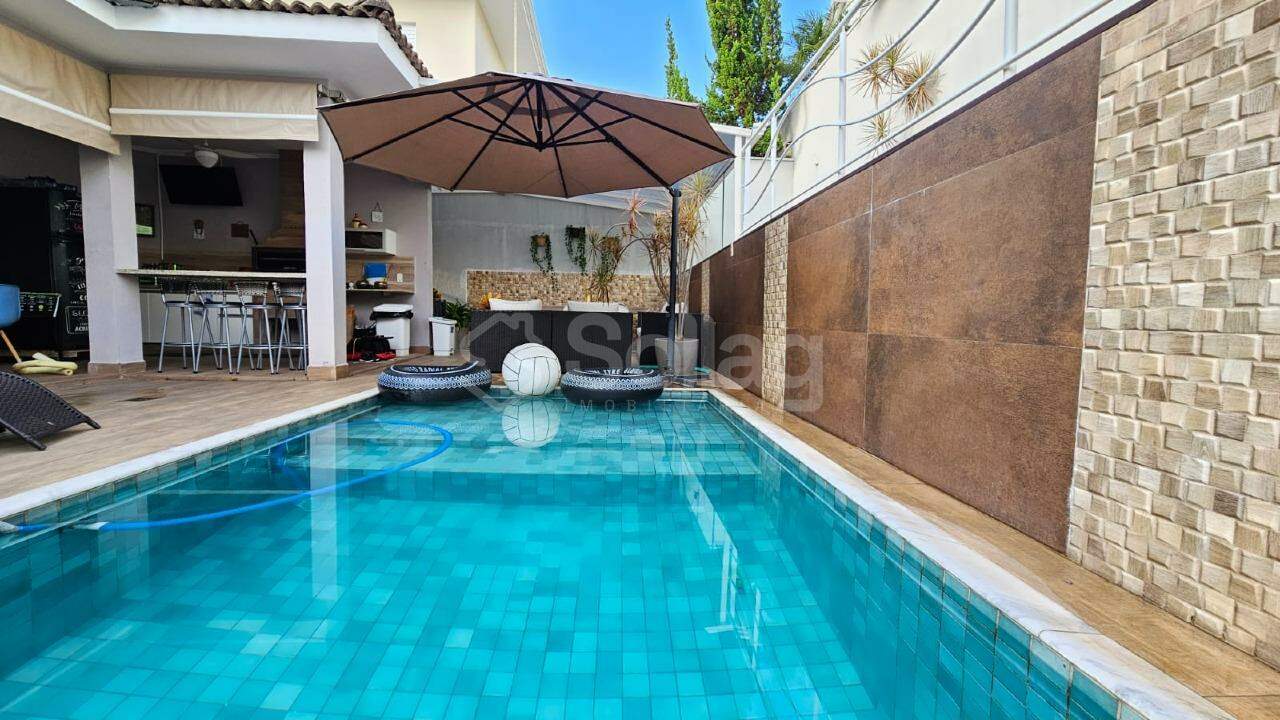 Casa em condomínio à venda no Condomínio Terras de São Francisco: 