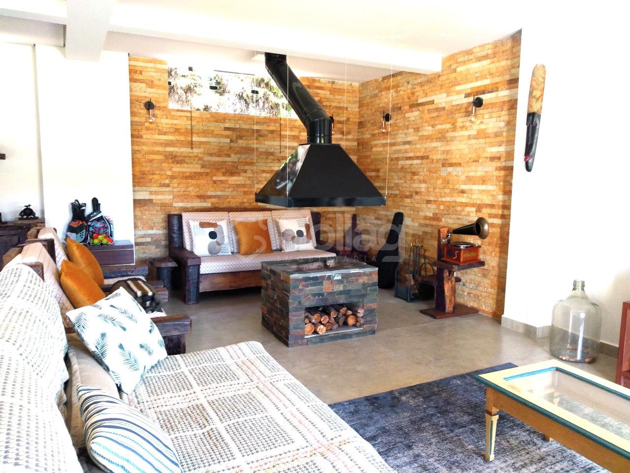 Casa em condomínio à venda no Condomínio Chácaras do Lago: 