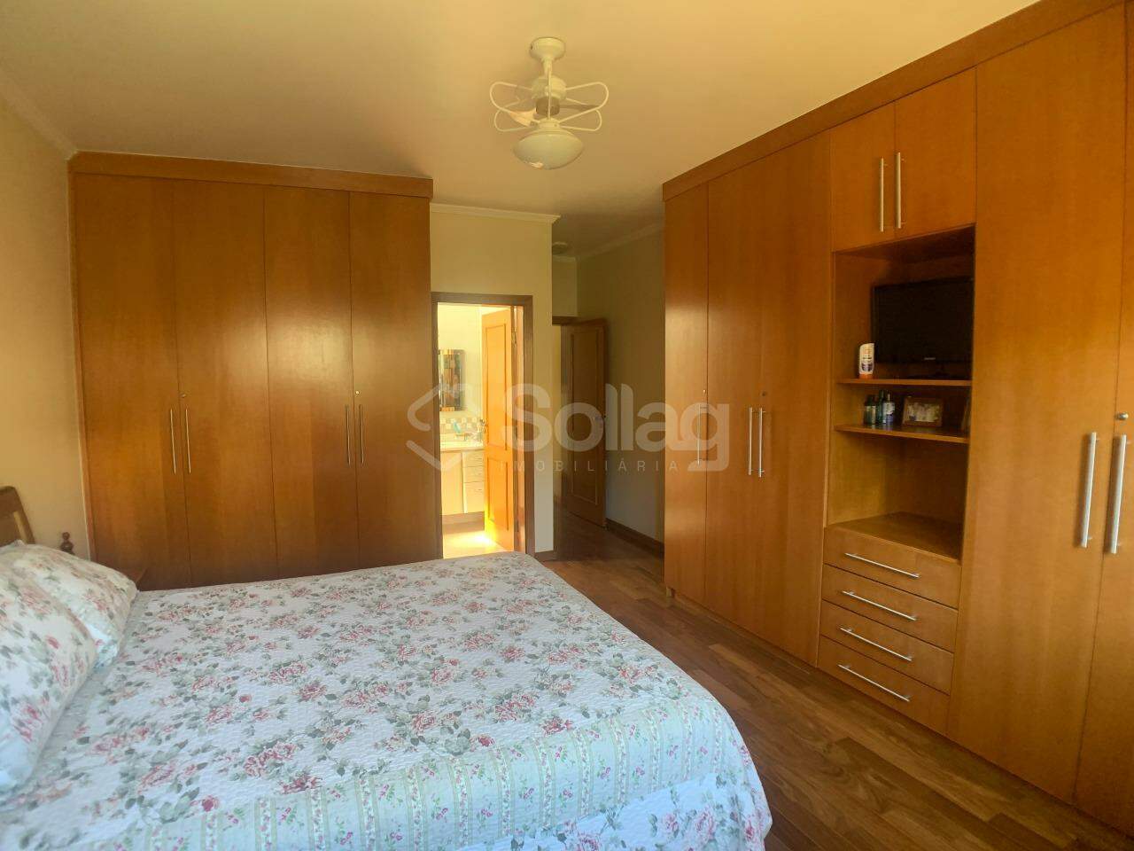 Casa em condomínio à venda no Condomínio Chácaras do Lago: 