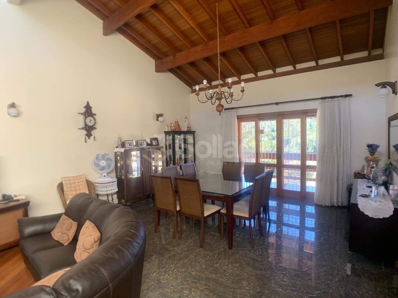 Casa em condomínio à venda no Condomínio Chácaras do Lago: 