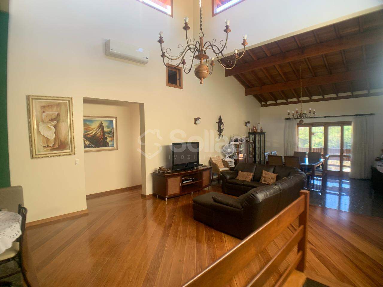 Casa em condomínio à venda no Condomínio Chácaras do Lago: 