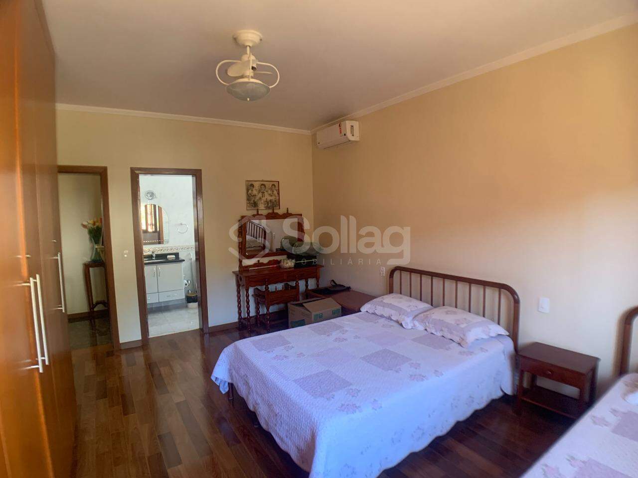 Casa em condomínio à venda no Condomínio Chácaras do Lago: 