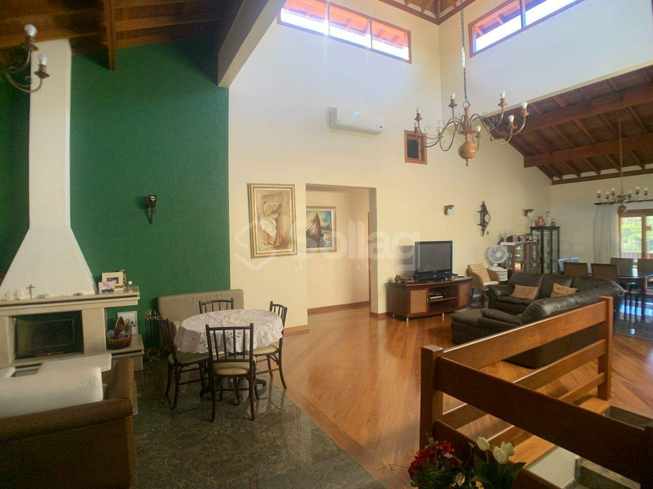 Casa em condomínio à venda no Condomínio Chácaras do Lago: 